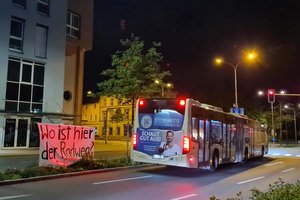 „Wo ist hier der Radweg?“: Nächtliche Aktion von Fridays For Future. Foto: Fridays For Future