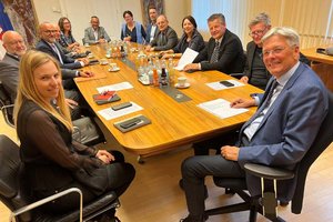 Hallenbad Klagenfurt: Alle ziehen für rasche Umsetzung an einem gemeinsamen Strang. Foto: Büro LH Kaiser