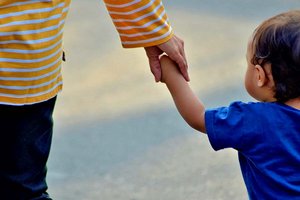 Pflegefamilien erhalten ab 2024 mehr Geld