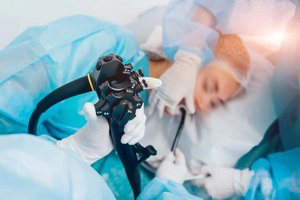 Die Gastroskopie - ein wichtiger diagnostischer Eingriff zur Untersuchung des oberen Magen-Darm-Trakts. Foto: Depositphotos.com/Romaset