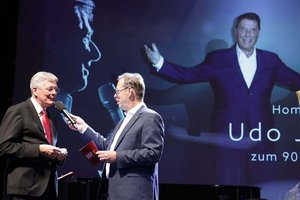 LH Peter Kaiser bei der musikalischen Hommage an Udo Jürgens im Konzerthaus Klagenfurt.