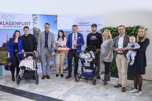 Babyempfang: Stadt Klagenfurt begrüßt neue Erdenbürger. Foto: SK/Hude