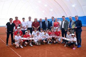 Tennisplätze Nautilusweg: Neue KLC Tennis-Traglufthalle eröffnet. Foto: StadtKommunikation/Pessentheiner