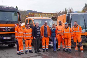Straßenbau- und Verkehrsreferentin Sandra Wassermann, BA bedankte sich beim gesamten Team für den Einsatz im Dienste der Stadt. Foto: StadtKommunikation / Zechner