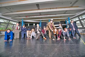 „Der Revisor“ im Stadttheater Klagenfurt: Jugendliche bringen Nikolai Gogol auf die Bühne. Foto: Stadttheater Klagenfurt