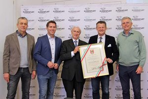 V.l.: Stadtrat Max Habenicht, Vizebürgermeister Mag. Philipp Liesnig, Univ. Prof. Dr. Günther Lanner, Bürgermeister Christian Scheider und Vizebürgermeister Prof. Mag. Alois Dolinar. Foto: StadtKommunikation / Wedenig