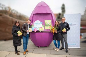 Präsentieren das diesjährige Ostermarkt-Programm: Bürgermeister Christian Scheider, Stadtrat Max Habenicht, Marktkoordinatorin Martina Derhaschnig und Mag. Inga Horny, Leiterin „Klagenfurt Marketing“. Foto: StadtKommunikation / Hude