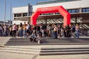 Rund 1.200 Erstsemestrige bei den Welcome Days an der Universität Klagenfurt. Foto: aau/marygoodfoto – Maria Wawrzyniak