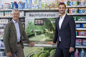 dm bestückt weitere Filialen mit Nachfüllstationen. Foto: dm/Neumayr-Leo 