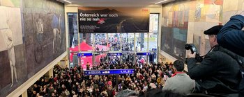 Die Koralmbahn ist eröffnet. Die Bahnhofshalle in Klagenfurt ist zum Bersten voll. Foto: Mein Klagenfurt