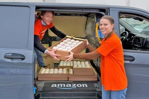 Amazon liefert über 8.000 Kiwanis-Krapfen in Kärnten gratis aus. Foto: Amazon Österreich