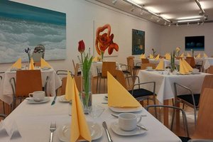 Kunstbrunch mit Führung durch Ausstellung „All about nature“. Foto: STG