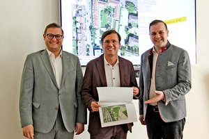 Gemeinsam für leistbares Wohnen und eine gezielte Nachverdichtung stadteigener Liegenschaften: Vizebürgermeister Ronald Rabitsch, Vizebürgermeister Patrick Jonke und Stadtrat Julian Geier. Foto: StadtKommunikation
