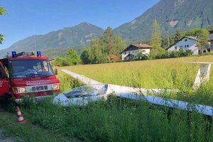 Segelflugzeug musste im Rosental notlanden. Foto: FF Suetschach und FF Feistritz im Rosental
