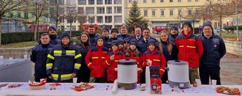 Friedenslichtaktion der Feuerwehrjugend Hauptwache Klagenfurt. Foto: Mein Klagenfurt