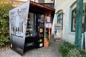 Wein aus dem Automaten: In Krumpendorf gibt es jetzt einen Weinbutler. Foto: Georg Unterrainer 