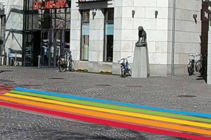 NEOS: Durch Ablehnung des Regenbogen-Zebrastreifen werden Extrem-Ideologien beflügelt. Foto: Mein Klagenfurt