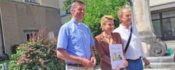 „Paradies am Dom“: Neuer Bio-Urnenfriedhof bei Klagenfurter Domkirche