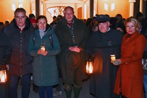 Gemeinsames Gedenken am Friedhof St. Ruprecht. Foto: StadtKommunikation/Pessentheiner